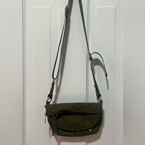 🍋Green Lululemon Festival Bag🍋